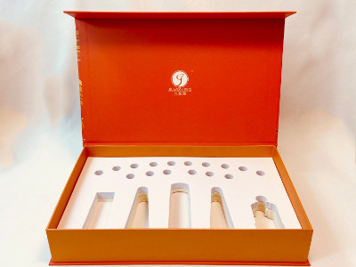 艾灸私護精品盒-燙金UV包裝盒定做