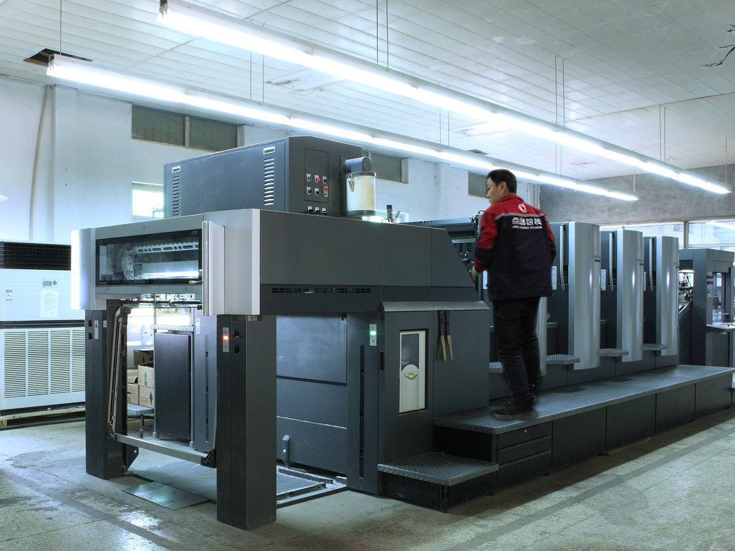 點創包裝盒定制廠家：彩盒UV印刷常見問題及解決方法